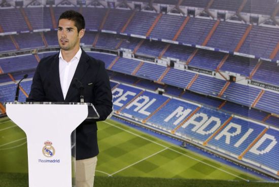 在空中直上直下：福法纳对阵巴萨个人集锦（腾空制霸：福法纳对阵巴萨高光时刻）