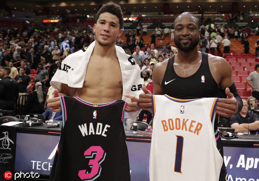 因净胜球劣势不幸降级！官方：熊本深红主帅大木武离任（净胜球落后遗憾降级，官方宣布熊本深红主帅大木武卸任）