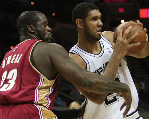 半场：热那亚1-1佛罗伦萨，厄斯蒂高破门，古德蒙德松点射（半场战报：热那亚1-1佛罗伦萨，厄斯蒂高建功，古德蒙德松点射）