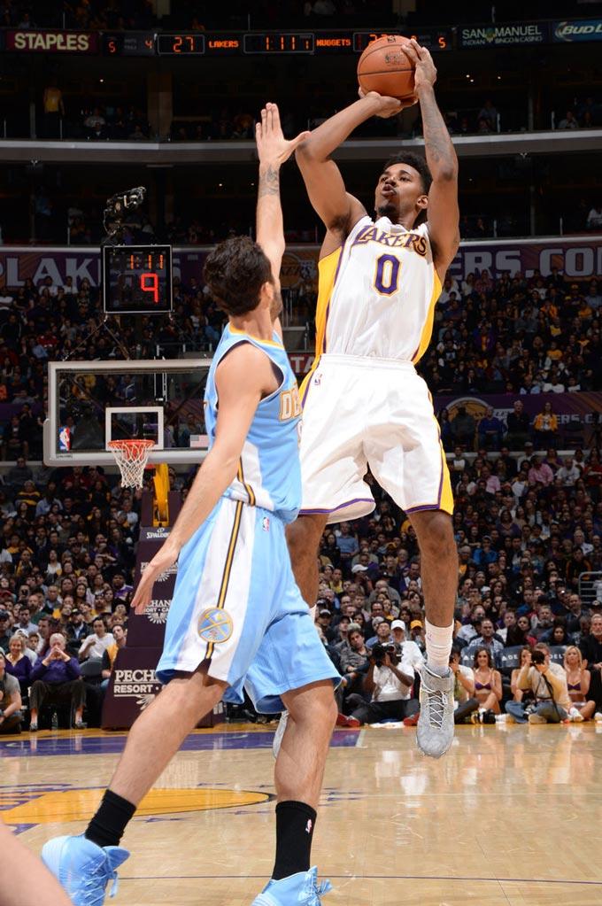 ATP总决赛四强出3席！阿卡年终第一+小组头名，穆塞蒂终结16连败（ATP总决赛三席四强诞生：阿卡锁定年终第一兼小组第一，穆塞蒂终结16连败）