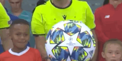 17岁273天，卡尔是拜仁队史德甲单场传射建功最年轻的球员（17岁273天！卡尔刷新拜仁纪录，成德甲单场传射最年轻球员）