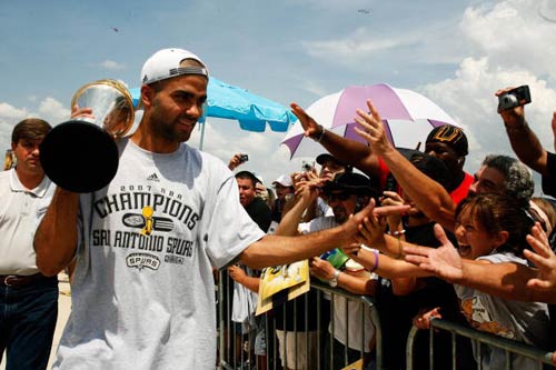 杰伦·格林谈缺席对阵火箭：确实有些失落，这次受伤很不凑巧（杰伦·格林谈无缘战火箭：有点失落，伤来得太不巧）