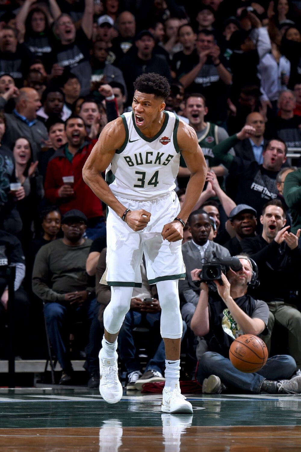 VAR准确地因姆巴佩的手球取消了皇马的一个进球（VAR确认姆巴佩手球，皇马进球被判无效）