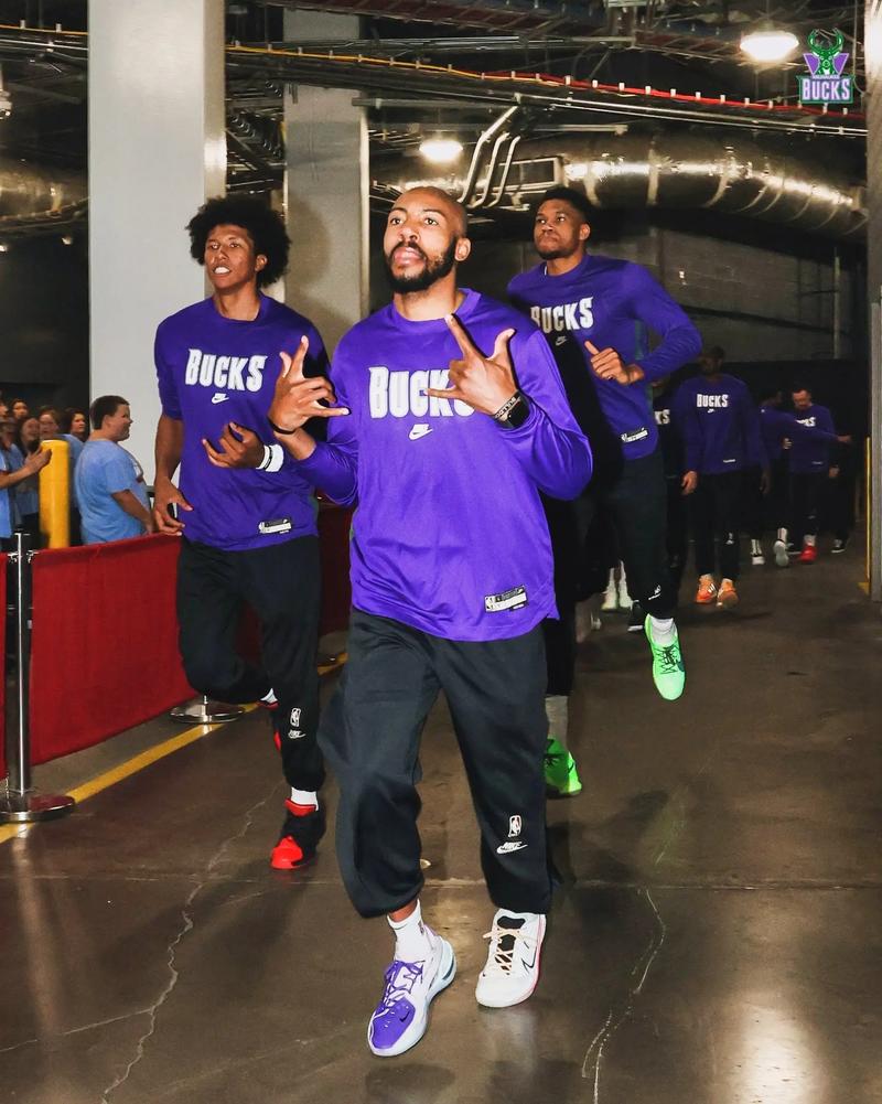 称重仪式结束，迭戈·帕切科与凯文·勒勒·萨乔将在明日对决（称重落幕，迭戈·帕切科与凯文·勒勒·萨乔明日开战）