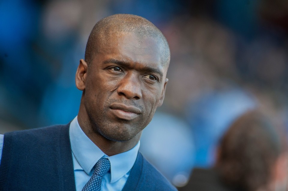 曼联客场4-1胜狼队，B费2射1传，取得3轮不败，积分追平切尔西，排名升至第六。（曼联客场4-1大胜狼队，B费双响+助攻，联赛三轮不败，积分追平切尔西升至第六位）