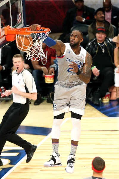 欧洲防守体系为何如此稳定？（欧洲防守体系为何稳如磐石？）