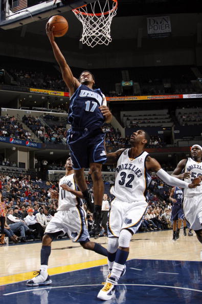 NBA公布最新一期MVP榜：约基奇、亚历山大和东契奇前三（NBA发布最新MVP排名：约基奇、亚历山大、东契奇位居前三）