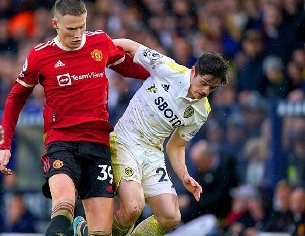 鲁尔：多特小将科尔-坎贝尔就转会接触了中日德兰和图尔贝里