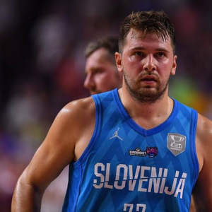 近10年欧冠场均进球榜：哈兰德1.02球第1，C罗第2，梅西第4（欧冠近十年场均进球排名：哈兰德场均1.02球居首，C罗次席，梅西第4）