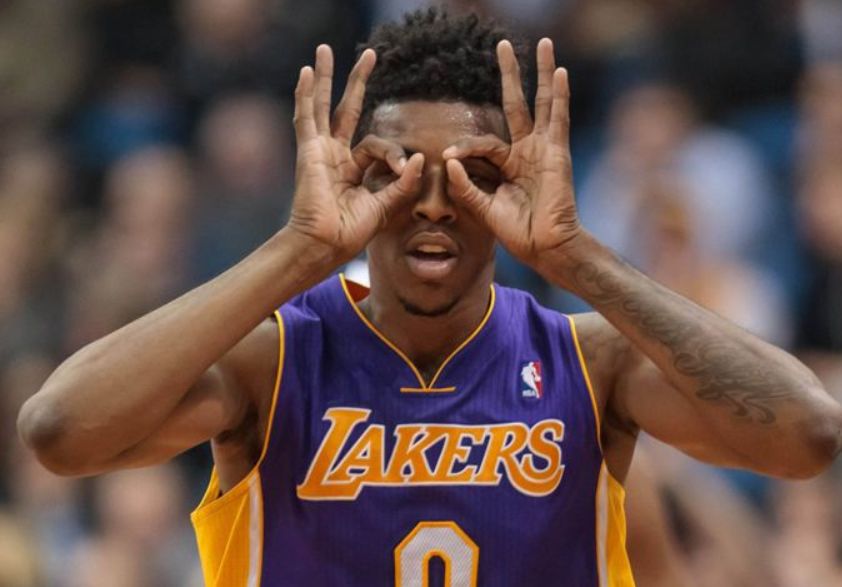 英超第15轮狼队对阵曼联凌晨开战（英超第15轮：狼队迎战曼联，今夜凌晨开球）