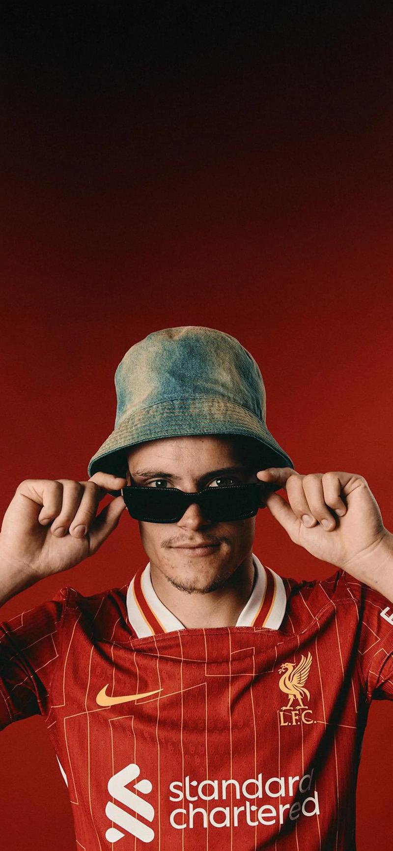 TA：纽卡继续在欧冠中高歌猛进；丹-伯恩的头球破门无与伦比（TA：纽卡欧冠再下一城；丹·伯恩无解头槌建功）