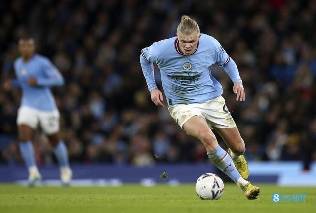 波多尔斯基：现在的拜仁踢得很有统治力；希望阿森纳英超夺冠（波多尔斯基：拜仁近期统治力十足；盼阿森纳问鼎英超）